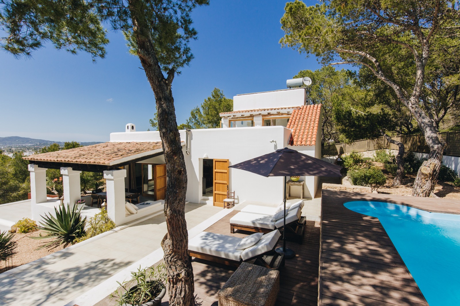 Resa estates finca tourist license sale ibiza house pool0.jpg